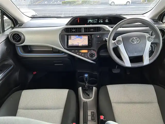 トヨタ アクア S 長崎県 2014(平26)年 16.5万km ライムホワイトパールクリスタルシャイン 純正ナビ/フルセグＴＶ/ＤＶＤ再生/ＥＴＣ/Bluetooth/バックカメラ/ステアリングスイッチ/電格ミラー/スマートキー/プッシュスタート/AAC