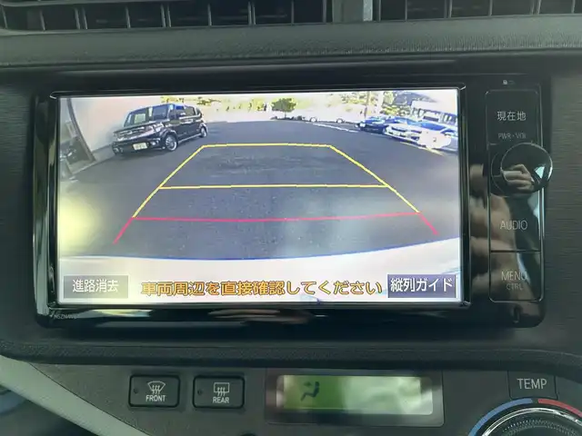 トヨタ アクア S 長崎県 2014(平26)年 16.5万km ライムホワイトパールクリスタルシャイン 純正ナビ/フルセグＴＶ/ＤＶＤ再生/ＥＴＣ/Bluetooth/バックカメラ/ステアリングスイッチ/電格ミラー/スマートキー/プッシュスタート/AAC