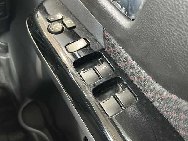 スズキ スペーシア カスタム XS 静岡県 2017(平29)年 2.5万km ムーンライトバイオレットPM 純正メモリナビ/・CD/・DVD/・フルセグＴＶ/・Bluetooth/・USB/・AM/・FM/主要装備/・両側パワスラ/・衝突軽減/・レーンキープ/・全方位カメラ/・ETC/・純正フロアマット/・シートヒーターD席/・ステリモ/・純正アルミホイール/・キセノンヘッドライト/・オートライト/・フォグランプ/・スマートキー/・プッシュスタート