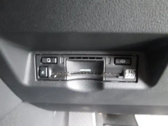 トヨタ アルファード Z 千葉県 2024(令6)年 1.1万km プラチナホワイトパールマイカ ワンオーナー/純正14インチディスプレイオーディオ/　【ナビ/フルセグ/BT】/パノラミックビューモニター/純正13.2型フリップダウンモニター/左右独立ムーンルーフ/デジタルインナーミラー/スペアタイヤ/LEDヘッドライト&LEDフォグ/純正18インチアルミホイール/黒レザーシート/パワーシート&シートヒーター＆エアーシート/　（前席＆セカンドシート）/置くだけ充電＆ビルトインETC2.0/前後ドライブレコーダー/新車整備手帳/取扱説明書/スペアキー