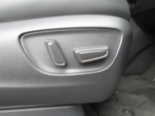 トヨタ アルファード Z 千葉県 2024(令6)年 1.1万km プラチナホワイトパールマイカ ワンオーナー/純正14インチディスプレイオーディオ/　【ナビ/フルセグ/BT】/パノラミックビューモニター/純正13.2型フリップダウンモニター/左右独立ムーンルーフ/デジタルインナーミラー/スペアタイヤ/LEDヘッドライト&LEDフォグ/純正18インチアルミホイール/黒レザーシート/パワーシート&シートヒーター＆エアーシート/　（前席＆セカンドシート）/置くだけ充電＆ビルトインETC2.0/前後ドライブレコーダー/新車整備手帳/取扱説明書/スペアキー