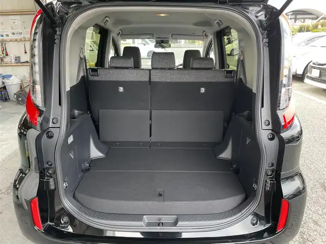 トヨタ シエンタ Z 東京都 2025(令7)年 0.2万km ブラック 純正10型コネクトナビ/フルセグTV/アラウンドビューモニター/レーダークルーズコントロール/衝突軽減ブレーキ/ブラインドスポットモニター/両側パワースライドドア/前席シートヒーター/ビルトインETC2.0