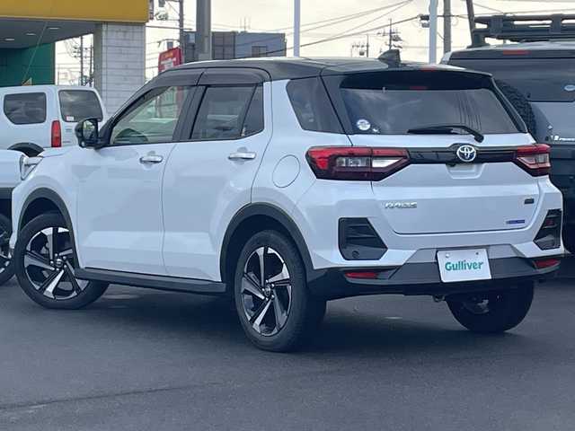 トヨタ ライズ Z 山口県 2022(令4)年 3.1万km ブラックマイカメタリック/シャイニングホワイトパール ワンオーナー　/バックカメラ　/純正９型ナビ　/FM/AM/CD/DVD/Bluetooth/フルセグTV/クリアランスソナー　/レーダークルーズコントロール　/純正フロアマット　/前席シートヒーター　/オートライト/オートマチックハイビーム/レーンキープアシスト　/衝突被害軽減ブレーキ　/ドライブレコーダー/ＥＴＣ