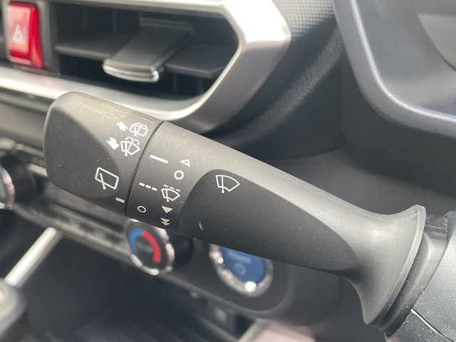 トヨタ ライズ Z 山口県 2022(令4)年 3.1万km ブラックマイカメタリック/シャイニングホワイトパール ワンオーナー　/バックカメラ　/純正９型ナビ　/FM/AM/CD/DVD/Bluetooth/フルセグTV/クリアランスソナー　/レーダークルーズコントロール　/純正フロアマット　/前席シートヒーター　/オートライト/オートマチックハイビーム/レーンキープアシスト　/衝突被害軽減ブレーキ　/ドライブレコーダー/ＥＴＣ