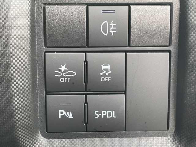 トヨタ ライズ Z 山口県 2022(令4)年 3.1万km ブラックマイカメタリック/シャイニングホワイトパール ワンオーナー　/バックカメラ　/純正９型ナビ　/FM/AM/CD/DVD/Bluetooth/フルセグTV/クリアランスソナー　/レーダークルーズコントロール　/純正フロアマット　/前席シートヒーター　/オートライト/オートマチックハイビーム/レーンキープアシスト　/衝突被害軽減ブレーキ　/ドライブレコーダー/ＥＴＣ