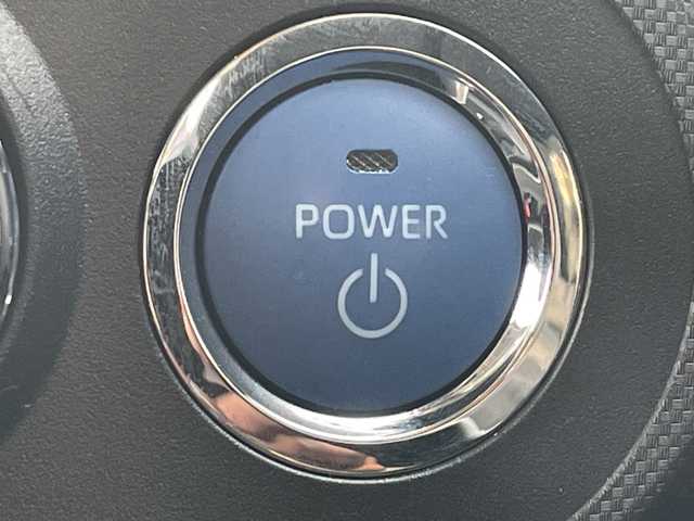 トヨタ ライズ Z 山口県 2022(令4)年 3.1万km ブラックマイカメタリック/シャイニングホワイトパール ワンオーナー　/バックカメラ　/純正９型ナビ　/FM/AM/CD/DVD/Bluetooth/フルセグTV/クリアランスソナー　/レーダークルーズコントロール　/純正フロアマット　/前席シートヒーター　/オートライト/オートマチックハイビーム/レーンキープアシスト　/衝突被害軽減ブレーキ　/ドライブレコーダー/ＥＴＣ