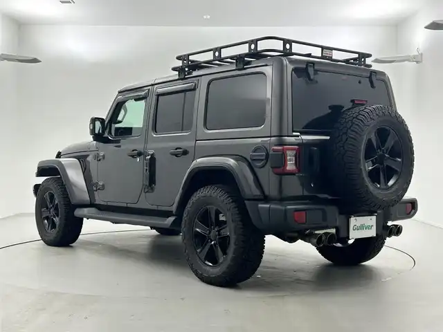 クライスラー・ジープ ジープ ラングラー アンリミテッド アルティテュード 福井県 2020(令2)年 4.8万km ガンＭ 純正ナビ　/アルパインオーディオ/Ｂｌｕｅｔｏｏｔｈ接続/Ａｐｐｌｅ　ｃａｒ　ｐｌａｙ　/Ａｎｄｒｏｉｄ　Ａｕｔｏ　/パートタイム４ＷＤ　/ヒルディセントコントロール/黒革シート/サイドバイザー/シートヒーター　/ビルトインＥＴＣ２．０　/ＢＳＭ　/アダプティブクルーズコントロール　/ＬＥＤヘッド　/スペアキー/ステアリングヒーター　/純正ドラレコ　/フロントサイドバックモニター　/背面タイヤ