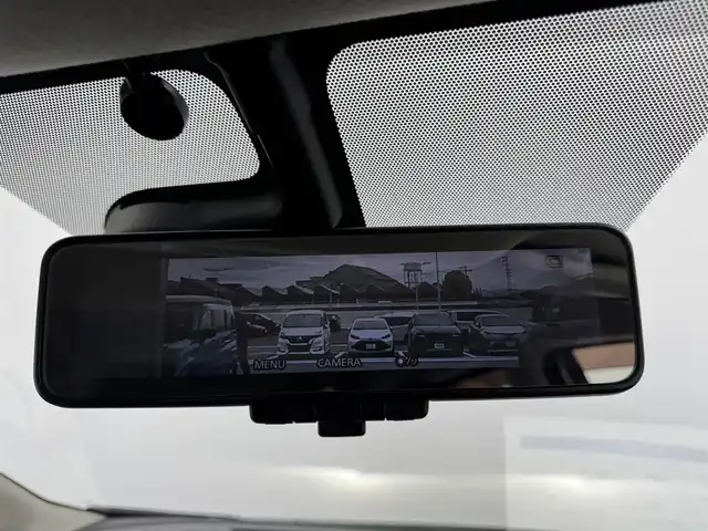 日産 ノート e－パワー メダリスト 愛知県 2017(平29)年 5.2万km ブリリアントホワイトパール 純正ナビ　/（フルセグ／ＢＴ／ＣＤ／ＤＶＤ）　/全方位モニター　/衝突軽減システム　/コーナーセンサー　/レーンキープアシスト　/ハーフレザーシート　/デジタルインナーミラー　/オートライト　/電動格納ミラー　/ドライブレコーダー　/ETC　/純正AW
