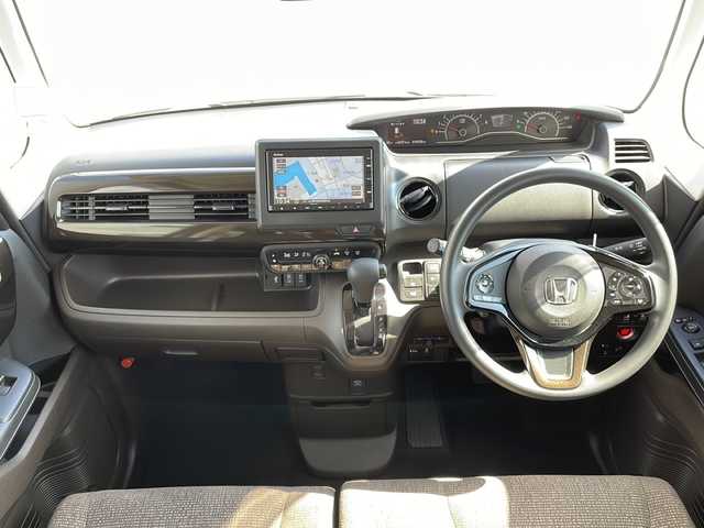 ホンダ Ｎ ＢＯＸ L 山口県 2022(令4)年 1.7万km プレミアムアイボリーパールⅡ 純正SDナビ　【VXM-225Ci】/・Bluetooth接続/・DVD再生機能有/バックカメラ/ドライブレコーダー/ビルトインETC/ホンダセンシング/・衝突軽減ブレーキ/・誤発進抑制機能/・後方誤発進抑制機能/・歩行者事故低減ステアリング/・アダプティブクルーズコントロール/・車線維持支援システム/・路外逸脱抑制機能/・先行車発進お知らせ機能/・標識認識機能/・ソナーセンサー/USB入力端子/シートヒーター/チップアップシート/スマートキー/プッシュスタート/スペアキー1本/両側パワースライドドア/ドアバイザー/ウィンカーミラー/取扱説明書