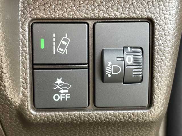 ホンダ Ｎ ＢＯＸ L 山口県 2022(令4)年 1.7万km プレミアムアイボリーパールⅡ 純正SDナビ　【VXM-225Ci】/・Bluetooth接続/・DVD再生機能有/バックカメラ/ドライブレコーダー/ビルトインETC/ホンダセンシング/・衝突軽減ブレーキ/・誤発進抑制機能/・後方誤発進抑制機能/・歩行者事故低減ステアリング/・アダプティブクルーズコントロール/・車線維持支援システム/・路外逸脱抑制機能/・先行車発進お知らせ機能/・標識認識機能/・ソナーセンサー/USB入力端子/シートヒーター/チップアップシート/スマートキー/プッシュスタート/スペアキー1本/両側パワースライドドア/ドアバイザー/ウィンカーミラー/取扱説明書