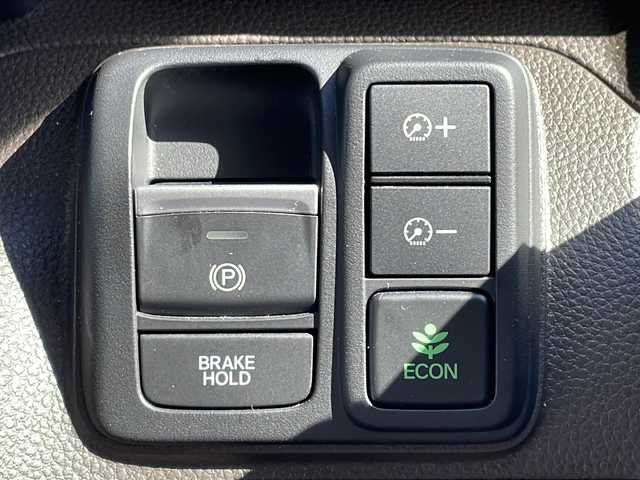 ホンダ Ｎ ＢＯＸ L 山口県 2022(令4)年 1.7万km プレミアムアイボリーパールⅡ 純正SDナビ　【VXM-225Ci】/・Bluetooth接続/・DVD再生機能有/バックカメラ/ドライブレコーダー/ビルトインETC/ホンダセンシング/・衝突軽減ブレーキ/・誤発進抑制機能/・後方誤発進抑制機能/・歩行者事故低減ステアリング/・アダプティブクルーズコントロール/・車線維持支援システム/・路外逸脱抑制機能/・先行車発進お知らせ機能/・標識認識機能/・ソナーセンサー/USB入力端子/シートヒーター/チップアップシート/スマートキー/プッシュスタート/スペアキー1本/両側パワースライドドア/ドアバイザー/ウィンカーミラー/取扱説明書