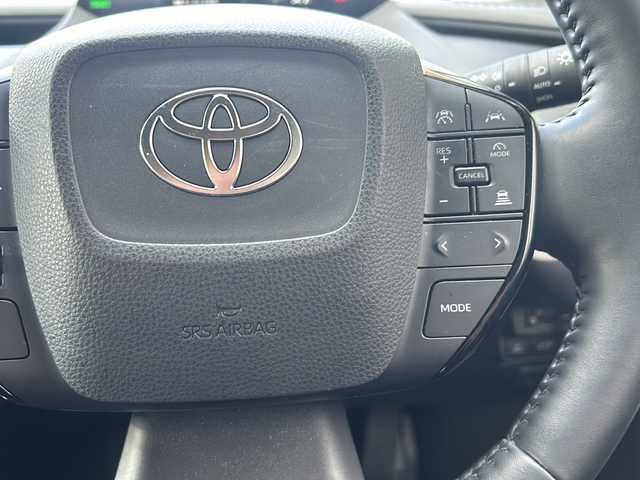 トヨタ プリウス Z 山形県 2024(令6)年 1.5万km プラチナホワイトパールマイカ 禁煙車/４WD/トヨタセーフティセンス/クルーズコントロール/ブラインドスポットモニター/レーンキープアシスト/横滑り防止装置/全方位カメラ/デジタルインナーミラー/前後コーナーセンサー/オートマチックハイビーム/純正ナビ/（Bluetooth/フルセグ/AM/FM/USB)/置くだけ充電/ステアリングスイッチ/ステアリングヒーター/レザーシート/D席パワーシート/前席シートヒーター・エアシート/スマートキー×２/ビルトインETC/純正フロアマット/電動格納ミラー/ドアバイザー/純正アルミホイール/LEDヘッドライト/フォグランプ