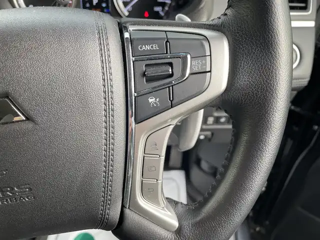 三菱 デリカＤ：５ P 神奈川県 2022(令4)年 1.6万km グレー