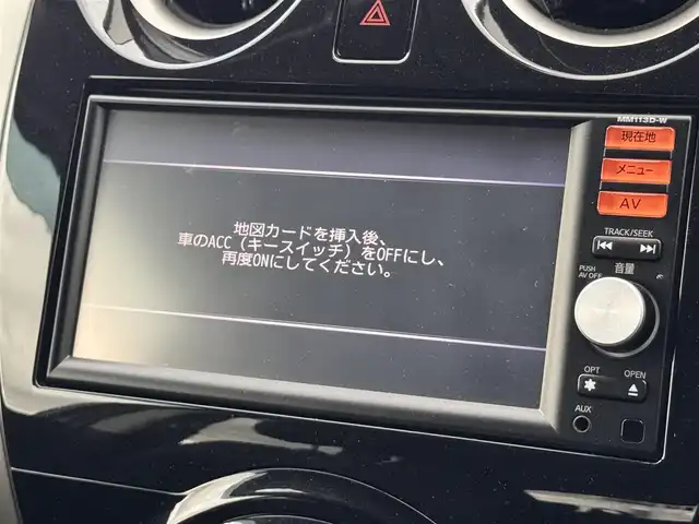 日産 ノート X DIG－S 奈良県 2013(平25)年 3.4万km ブリリアントホワイトパール 純正７インチナビ(MM113D-W)/（フルセグ／ＢＴ）/バックカメラ/アイドリングストップ/電動格納ミラー/前後ドライブレコーダー（ZDR016）/純正ホイールキャップ/プッシュスタート/保証書/取り扱い説明書/スペアキーＸ１