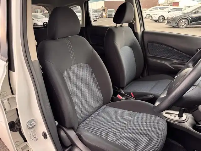 日産 ノート X DIG－S 奈良県 2013(平25)年 3.4万km ブリリアントホワイトパール 純正７インチナビ(MM113D-W)/（フルセグ／ＢＴ）/バックカメラ/アイドリングストップ/電動格納ミラー/前後ドライブレコーダー（ZDR016）/純正ホイールキャップ/プッシュスタート/保証書/取り扱い説明書/スペアキーＸ１