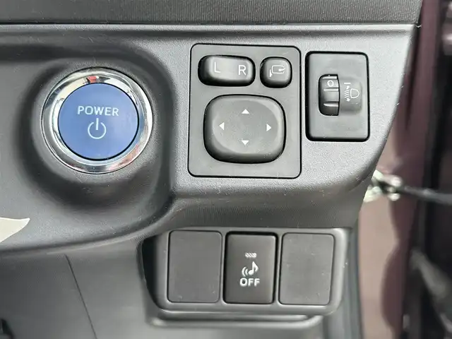 トヨタ アクア S 群馬県 2015(平27)年 8.9万km ディープアメジストマイカメタリック 登録時走行距離89095km/ワンオーナー/純正SDナビ/　【DVD/Bluetooth/CD/AM/FM】/フルセグTV/バックカメラ/ステアリングスイッチ/オートライト/プッシュスタート/スマートキー/ビルトインETC/電動格納ミラー/純正フロアマット/ドアバイザー/新車保証書/整備記録簿/取扱説明書