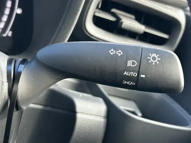 トヨタ シエンタ ハイブリッド Z 福島県 2024(令6)年 0.8万km プラチナホワイトパールマイカ トヨタセーフティセンス/プリクラッシュセーフティ/レーントレーシングアシスト/レーンディパーチャーアラート/レーダークルーズコントロール/アダプティブハイビームシステム/ロードサインアシスト/ドライバー異常時対応システム/アクティブドライビングアシスト/発進遅れ告知/純正ディスプレイオーディオ/【USB/BT/TV/Miracast/ナビ機能】/パノラミックビューモニター/両側電動スライドドア/ビルトインETC2.0/前席シートヒーター/ステアリングヒーター/パーキングサポート/ブラインドスポットモニター/LEDオートライト/リアドアサンシェード/純正ドアバイザー