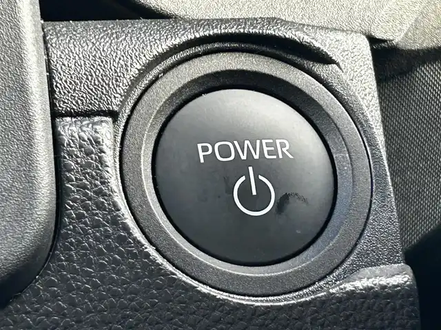 トヨタ シエンタ ハイブリッド Z 福島県 2024(令6)年 0.8万km プラチナホワイトパールマイカ トヨタセーフティセンス/プリクラッシュセーフティ/レーントレーシングアシスト/レーンディパーチャーアラート/レーダークルーズコントロール/アダプティブハイビームシステム/ロードサインアシスト/ドライバー異常時対応システム/アクティブドライビングアシスト/発進遅れ告知/純正ディスプレイオーディオ/【USB/BT/TV/Miracast/ナビ機能】/パノラミックビューモニター/両側電動スライドドア/ビルトインETC2.0/前席シートヒーター/ステアリングヒーター/パーキングサポート/ブラインドスポットモニター/LEDオートライト/リアドアサンシェード/純正ドアバイザー