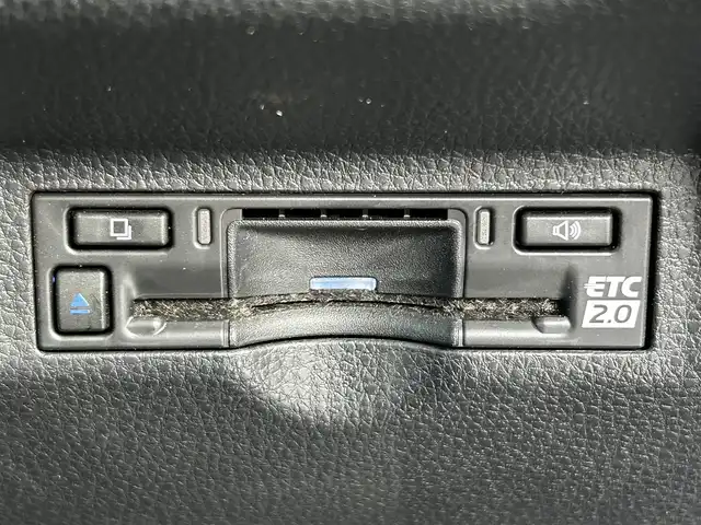 トヨタ シエンタ ハイブリッド Z 福島県 2024(令6)年 0.8万km プラチナホワイトパールマイカ トヨタセーフティセンス/プリクラッシュセーフティ/レーントレーシングアシスト/レーンディパーチャーアラート/レーダークルーズコントロール/アダプティブハイビームシステム/ロードサインアシスト/ドライバー異常時対応システム/アクティブドライビングアシスト/発進遅れ告知/純正ディスプレイオーディオ/【USB/BT/TV/Miracast/ナビ機能】/パノラミックビューモニター/両側電動スライドドア/ビルトインETC2.0/前席シートヒーター/ステアリングヒーター/パーキングサポート/ブラインドスポットモニター/LEDオートライト/リアドアサンシェード/純正ドアバイザー