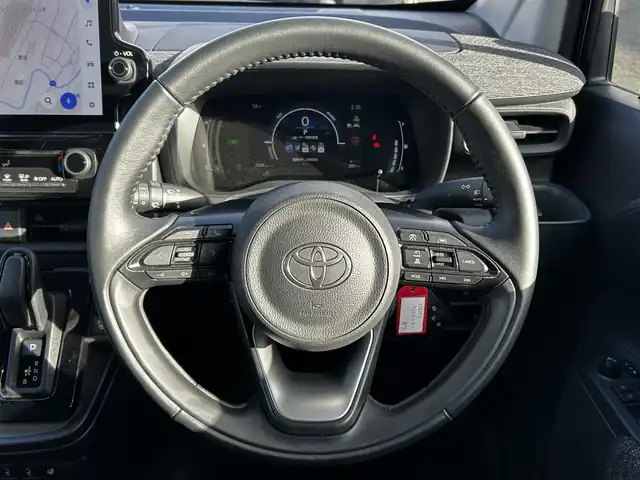 トヨタ シエンタ ハイブリッド Z 福島県 2024(令6)年 0.8万km プラチナホワイトパールマイカ トヨタセーフティセンス/プリクラッシュセーフティ/レーントレーシングアシスト/レーンディパーチャーアラート/レーダークルーズコントロール/アダプティブハイビームシステム/ロードサインアシスト/ドライバー異常時対応システム/アクティブドライビングアシスト/発進遅れ告知/純正ディスプレイオーディオ/【USB/BT/TV/Miracast/ナビ機能】/パノラミックビューモニター/両側電動スライドドア/ビルトインETC2.0/前席シートヒーター/ステアリングヒーター/パーキングサポート/ブラインドスポットモニター/LEDオートライト/リアドアサンシェード/純正ドアバイザー