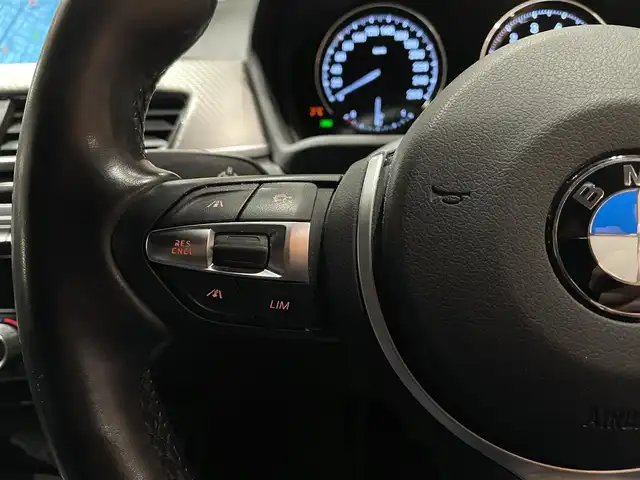 ＢＭＷ Ｘ２ sDrive18i MスポーツX 道央・札幌 2018(平30)年 7.1万km アルピンホワイトⅢ アドバンスドアクティブセーフティパッケージ/　・ACC/　・ヘッドアップディスプレイ/シートヒーター/純正HDDナビ/CD/DVD/USB/Bluetooth/バックカメラ/ドライビングアシスト/パワーテールゲート/ETC/ドライブレコーダー/夏タイヤ・AWセット積込/保証書、取扱説明書有/スペアキー×１