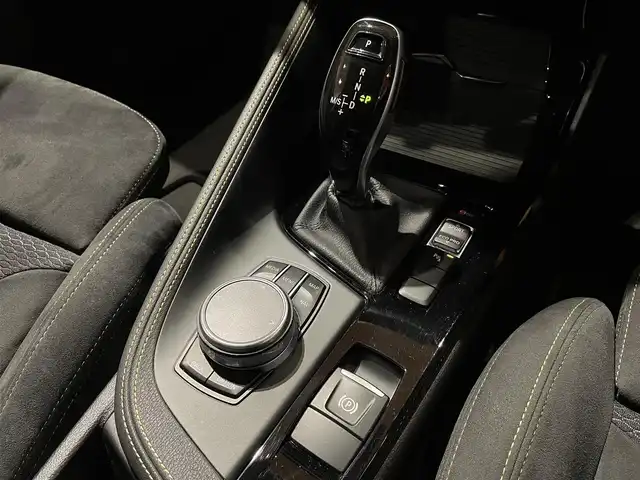 ＢＭＷ Ｘ２ sDrive18i MスポーツX 道央・札幌 2018(平30)年 7.1万km アルピンホワイトⅢ アドバンスドアクティブセーフティパッケージ/　・ACC/　・ヘッドアップディスプレイ/シートヒーター/純正HDDナビ/CD/DVD/USB/Bluetooth/バックカメラ/ドライビングアシスト/パワーテールゲート/ETC/ドライブレコーダー/夏タイヤ・AWセット積込/保証書、取扱説明書有/スペアキー×１