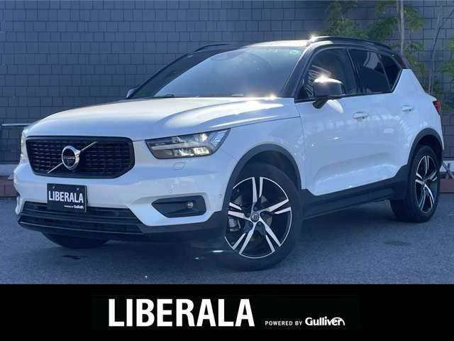 ボルボ ＸＣ４０ B4 AWD Rデザイン 滋賀県 2020(令2)年 4.4万km パール 4WD/純正ナビ/（FM/フルセグTV/Bluetooth）/全方位カメラ/ハーフレザーシート/レーンキープアシスト/レーダークルーズコントロール/ブラインドスポットモニター/コーナリングライト/アクティブ・ベンディング・ライト/ロードサインインフォメーション/ハーマンカードンスピーカー/衝突軽減装置/自動駐車システム/自動発射システム/ビルトインETC/ドライブレコーダー（前後）/全席シートヒーター/前席パワーシート/D席シートメモリー/パワーリアゲート/LEDライト/オートマチックハイビーム/スマートキー/純正フロアマット/純正アルミホイール