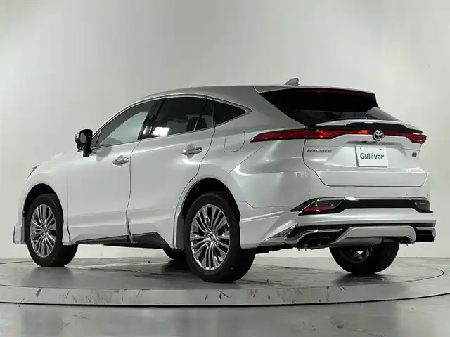 トヨタ ハリアー ハイブリッド Z レザーパッケージ 佐賀県 2024(令6)年 0.6万km ホワイトパールクリスタルシャイン ワンオーナー/モデリスタエアロ/JBLサウンドシステム/本革シート/トヨタセーフティセンス/オートマチックハイビーム/レーンディパーチャーアラート/レーダークルーズコントロール/ヘッドアップディスプレイ/シートベンチレーション/デジタルインナーミラー/ビルトインETC2.0/パワーシート/純正フロアマット/プッシュスタート