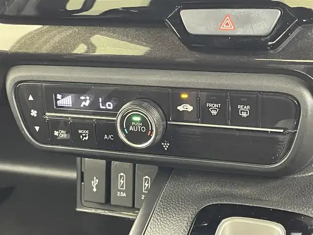 ホンダ Ｎ ＢＯＸ カスタム G EX ホンダセンシング 茨城県 2018(平30)年 9.2万km プレミアムグラマラスブロンズP 純正ナビ［VXU-185NBi］/・フルセグ再生可/バックカメラ/片側電動スライドドア/Honda SENSING/・衝突軽減ブレーキ/・誤発進抑制機能/・後方誤発進抑制機能/・歩行者事故低減ステアリング/・路外逸脱抑制機能/・アダプティブクルーズコントロール/・車線維持支援システム/・オートハイビーム、/・先行車発進お知らせ機能/・標識認識機能/純正14インチAW/純正フロアマット/ビルトインETC