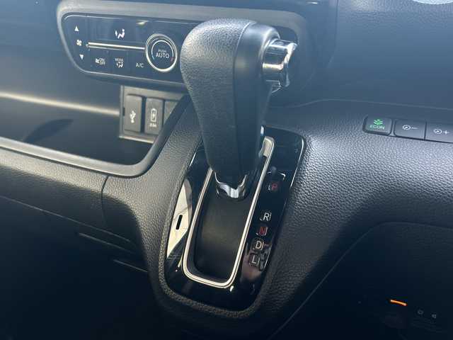 ホンダ Ｎ ＢＯＸ カスタム G EX ホンダセンシング 埼玉県 2018(平30)年 9.2万km プレミアムグラマラスブロンズP (株)IDOMが運営する【じしゃロン熊谷店】の自社ローン専用車両になりますこちらは現金またはオートローンご利用時の価格です。自社ローンご希望の方は別途その旨お申付け下さい/純正ナビ［VXU-185NBi］/（フルセグTV/Bluetooth/CD/DVD/AM/FM）/バックカメラ/ビルトインETC/片側パワースライドドア/Honda SENSING/・衝突軽減ブレーキ/・誤発進抑制機能/・後方誤発進抑制機能/・路外逸脱抑制機能/・クルーズコントロール/・車線維持支援システム/・オートハイビーム/・先行車発進お知らせ機能/純正14インチAW/純正フロアマット/ロールサンシェード/ステアリングスイッチ