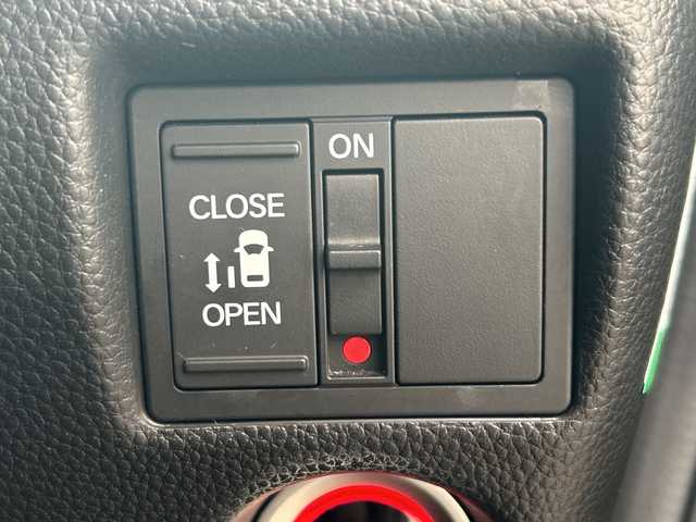 ホンダ Ｎ ＢＯＸ カスタム G EX ホンダセンシング 埼玉県 2018(平30)年 9.2万km プレミアムグラマラスブロンズP (株)IDOMが運営する【じしゃロン熊谷店】の自社ローン専用車両になりますこちらは現金またはオートローンご利用時の価格です。自社ローンご希望の方は別途その旨お申付け下さい/純正ナビ［VXU-185NBi］/（フルセグTV/Bluetooth/CD/DVD/AM/FM）/バックカメラ/ビルトインETC/片側パワースライドドア/Honda SENSING/・衝突軽減ブレーキ/・誤発進抑制機能/・後方誤発進抑制機能/・路外逸脱抑制機能/・クルーズコントロール/・車線維持支援システム/・オートハイビーム/・先行車発進お知らせ機能/純正14インチAW/純正フロアマット/ロールサンシェード/ステアリングスイッチ