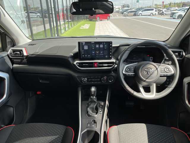 トヨタ ライズ Z 愛知県 2023(令5)年 1.6万km シャイニングホワイトパール 純正9型ディズプレイオーディオ/レーダークルーズコントロール/シートヒーター/バックカメラ/コーナーセンサー/純正アルミホイール/LEDヘッドライト/オートライト/ETC/衝突軽減システム/Bluetooth/ステアリングスイッチ/スマートキー/プッシュスタート