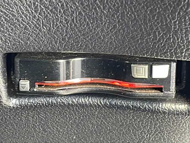 トヨタ シエンタ ハイブリッド X 徳島県 2016(平28)年 6.1万km ブラックマイカ 7.7型社外SDナビ　MAX775W/（BT/フルセグ/DISC）/バックカメラ/LEDヘッドライト/SMACK15インチアルミホイール/片側電動スライドドア/D/N席シートヒーター/ドライブレコーダー/リモコンキー/スペアキー/オートライト/ダブルエアバック/盗難防止装置/取扱説明書/新車時保証書