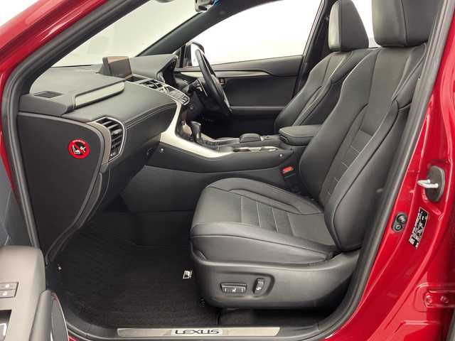 レクサス ＮＸ 300h Fスポーツ 宮崎県 2019(令1)年 4.5万km レッドマイカクリスタルシャイン 純正ナビ/Ｂｌｕｅｔｏｏｔｈ　/パノラマルーフ/レーダークルーズ/パワーバックドア/黒革レザーシート/Ｄ／Ｎパワーシート　/Ｄ／Ｎ席シートヒーター、シートエアー/メモリーシート/バックカメラ/コーナセンサー/ドライブレコーダー/パドルシフト/ハンドルリモコン/ハンドルヒーター/ビルトインETC
