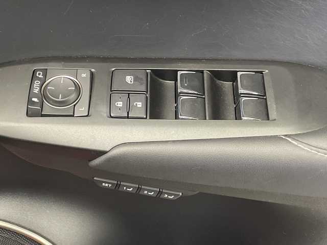 レクサス ＮＸ 300h Fスポーツ 宮崎県 2019(令1)年 4.5万km レッドマイカクリスタルシャイン 純正ナビ/Ｂｌｕｅｔｏｏｔｈ　/パノラマルーフ/レーダークルーズ/パワーバックドア/黒革レザーシート/Ｄ／Ｎパワーシート　/Ｄ／Ｎ席シートヒーター、シートエアー/メモリーシート/バックカメラ/コーナセンサー/ドライブレコーダー/パドルシフト/ハンドルリモコン/ハンドルヒーター/ビルトインETC