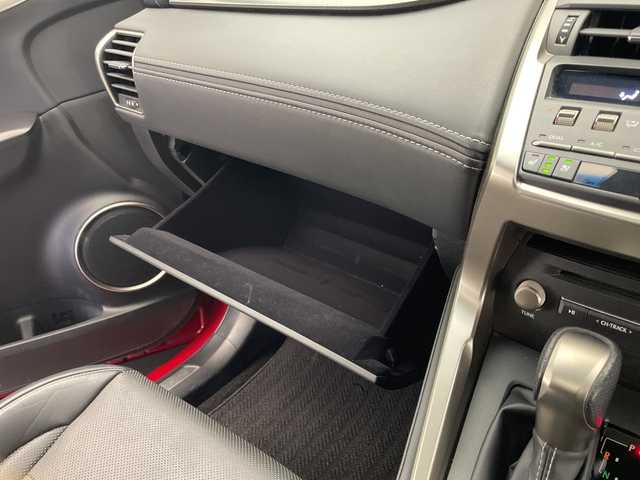 レクサス ＮＸ 300h Fスポーツ 宮崎県 2019(令1)年 4.5万km レッドマイカクリスタルシャイン 純正ナビ/Ｂｌｕｅｔｏｏｔｈ　/パノラマルーフ/レーダークルーズ/パワーバックドア/黒革レザーシート/Ｄ／Ｎパワーシート　/Ｄ／Ｎ席シートヒーター、シートエアー/メモリーシート/バックカメラ/コーナセンサー/ドライブレコーダー/パドルシフト/ハンドルリモコン/ハンドルヒーター/ビルトインETC