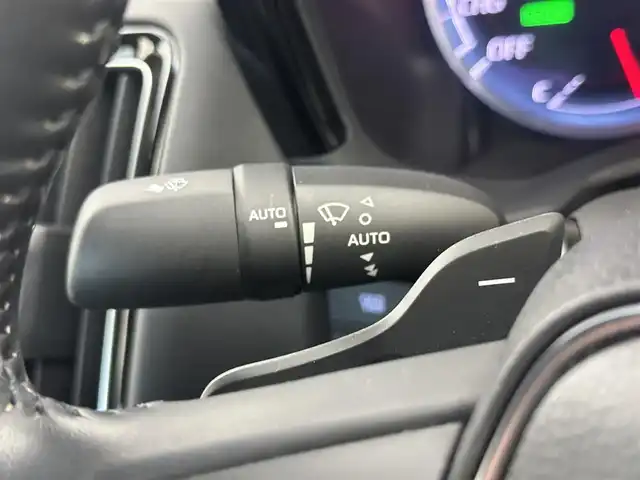 トヨタ クラウン ハイブリッド S 愛知県 2019(令1)年 5万km ホワイトパールクリスタルシャイン 純正ナビ　/（フルセグ/BT／CD/DVD）　/衝突軽減システム　/レーダークルーズコントロール　/パドルシフト/バックカメラ　/レーンキープアシスト　/横滑り防止装置　/前後ドラレコ　/前後コーナーセンサー　/ビルトインETC　/純正AW