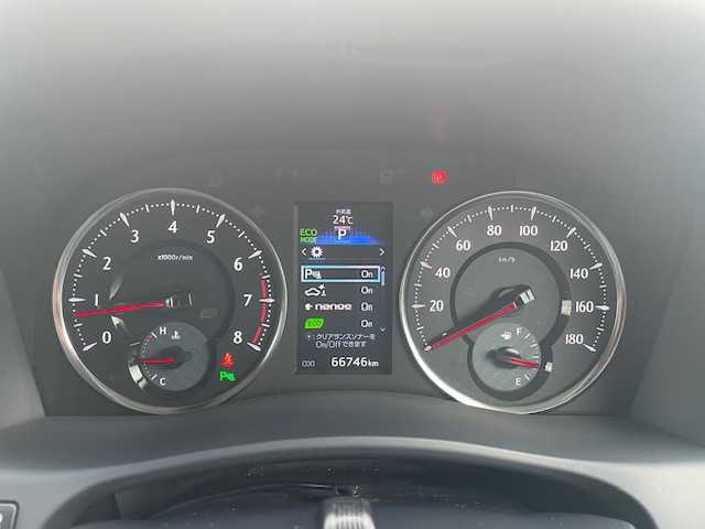 トヨタ ヴェルファイア Z Gエディション 三重県 2016(平28)年 6.7万km ホワイトパールクリスタルシャイン メーカーオプション/・レーダークルーズコントロール/・インテリジェントクリアランスソナー/・プリクラッシュセーフティシステム/1オーナー/純正11型フリップダウンモニター/純正10型SDナビ/フルセグTV/【CD/DVD/SD/Bluetooth】/バックカメラ/ビルトインETC/両側パワースライドドア/ハーフレザーシート/D/N席パワーシート/2列目エグゼクティブパワーシート/パワーバックドア/サンシェード/ステアリングヒーター/オートライト/LEDヘッドランプ/LEDフロントフォグランプ/235/50R18インチ純正AW/プッシュスタート/スマートキー/スペアキー/純正フロアマット