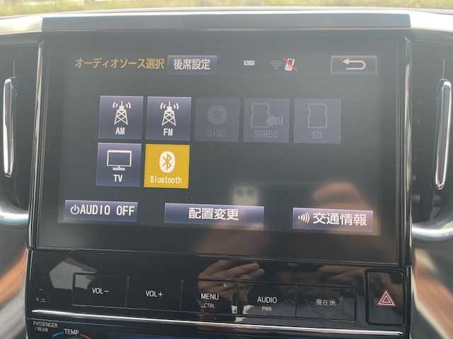 トヨタ ヴェルファイア Z Gエディション 三重県 2016(平28)年 6.7万km ホワイトパールクリスタルシャイン メーカーオプション/・レーダークルーズコントロール/・インテリジェントクリアランスソナー/・プリクラッシュセーフティシステム/1オーナー/純正11型フリップダウンモニター/純正10型SDナビ/フルセグTV/【CD/DVD/SD/Bluetooth】/バックカメラ/ビルトインETC/両側パワースライドドア/ハーフレザーシート/D/N席パワーシート/2列目エグゼクティブパワーシート/パワーバックドア/サンシェード/ステアリングヒーター/オートライト/LEDヘッドランプ/LEDフロントフォグランプ/235/50R18インチ純正AW/プッシュスタート/スマートキー/スペアキー/純正フロアマット