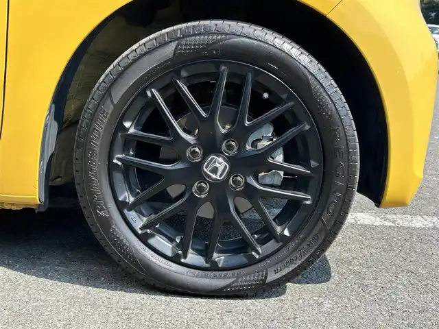 ホンダ Ｎ ＯＮＥ RS 和歌山県 2020(令2)年 2.3万km プレミアムイエローパールⅡ 純正8インチナビ/フルセグTV/（AM/FM/USB/Bluetooth）/バックカメラ/衝突軽減ブレーキ/横滑り防止機能/コーナーセンサー/レーンキープアシスト/電動パーキング/オートホールド/パドルシフト/シートヒーター/オートライト/carrozzeria ツイーター/革巻きステアリング/フォグランプ/レベライザー/ドアバイザー