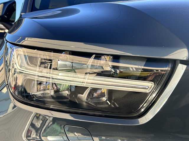 ボルボ ＸＣ４０ B4 AWD インスクリプション 愛知県 2021(令3)年 2万km デニムブルーメタリック 登録時走行距離19719km/ワンオーナー/4WD/純正HDDナビ/(FM.Bluetooth.TV）/全方位カメラ/自動駐車/自動発進/アイドリングストップ/ウィンカーミラー/フォグランプ/オットマン/クルーズコントロール/プッシュスタート/パワーバックドア/全席シートヒーター/ステアリングヒーター/ETC/保証書/取扱説明書