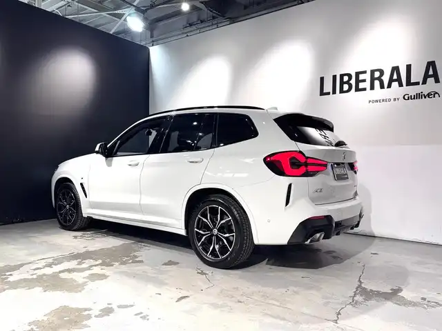 ＢＭＷ ＢＭＷ Ｘ３ 20d xDrive Mスポーツ 道央・札幌 2023(令5)年 6.4万km アルピンホワイトⅢ BMWライブ・コックピット・プロフェッショナル/・BMWカーブド・ディスプレイ/・12.3インチマルチ・ディスプレイ・メーターパネル/・14.9インチワイド・コントロール・ディスプレイ（タッチパネル機能付）/・ARビュー/・ナビゲーションシステム/・BMWインテリジェント・パーソナル・アシスタント/　（AI音声会話システム）/・スマートフォン・インテグレーション/アンビエント/１２V電源ソケット/インタラクション・バー/ラゲージエリアカバー/harman/kardonサウンド/3ゾーン・オートマッチク・エアコンディショナー（マイクロファイター付き）/・運転席＆助手席独立温度調節機能/・後席用独立温度調節機能/・後席用エア・アウトレット/・パーキング・ベンチレーション/ラジオ/地上デジタルTVチューナー/USBオーディオ・インターフェイス/Bluetoothインターフェイス/Mスポーツ・レザー・ステアリング・ホイール/Mアンソラジット・ルーフ・ランニング/照明付バニティ・ミラー