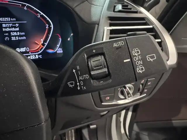 ＢＭＷ ＢＭＷ Ｘ３ 20d xDrive Mスポーツ 道央・札幌 2023(令5)年 6.4万km アルピンホワイトⅢ BMWライブ・コックピット・プロフェッショナル/・BMWカーブド・ディスプレイ/・12.3インチマルチ・ディスプレイ・メーターパネル/・14.9インチワイド・コントロール・ディスプレイ（タッチパネル機能付）/・ARビュー/・ナビゲーションシステム/・BMWインテリジェント・パーソナル・アシスタント/　（AI音声会話システム）/・スマートフォン・インテグレーション/アンビエント/１２V電源ソケット/インタラクション・バー/ラゲージエリアカバー/harman/kardonサウンド/3ゾーン・オートマッチク・エアコンディショナー（マイクロファイター付き）/・運転席＆助手席独立温度調節機能/・後席用独立温度調節機能/・後席用エア・アウトレット/・パーキング・ベンチレーション/ラジオ/地上デジタルTVチューナー/USBオーディオ・インターフェイス/Bluetoothインターフェイス/Mスポーツ・レザー・ステアリング・ホイール/Mアンソラジット・ルーフ・ランニング/照明付バニティ・ミラー