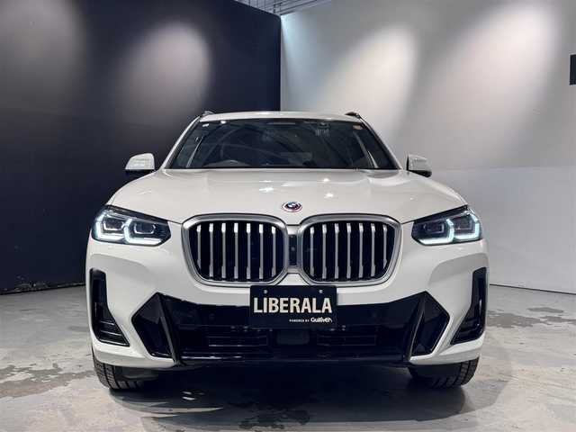 ＢＭＷ ＢＭＷ Ｘ３ 20d xDrive Mスポーツ 道央・札幌 2023(令5)年 6.4万km アルピンホワイトⅢ BMWライブ・コックピット・プロフェッショナル/・BMWカーブド・ディスプレイ/・12.3インチマルチ・ディスプレイ・メーターパネル/・14.9インチワイド・コントロール・ディスプレイ（タッチパネル機能付）/・ARビュー/・ナビゲーションシステム/・BMWインテリジェント・パーソナル・アシスタント/　（AI音声会話システム）/・スマートフォン・インテグレーション/アンビエント/１２V電源ソケット/インタラクション・バー/ラゲージエリアカバー/harman/kardonサウンド/3ゾーン・オートマッチク・エアコンディショナー（マイクロファイター付き）/・運転席＆助手席独立温度調節機能/・後席用独立温度調節機能/・後席用エア・アウトレット/・パーキング・ベンチレーション/ラジオ/地上デジタルTVチューナー/USBオーディオ・インターフェイス/Bluetoothインターフェイス/Mスポーツ・レザー・ステアリング・ホイール/Mアンソラジット・ルーフ・ランニング/照明付バニティ・ミラー