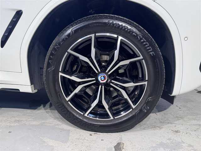 ＢＭＷ ＢＭＷ Ｘ３ 20d xDrive Mスポーツ 道央・札幌 2023(令5)年 6.4万km アルピンホワイトⅢ BMWライブ・コックピット・プロフェッショナル/・BMWカーブド・ディスプレイ/・12.3インチマルチ・ディスプレイ・メーターパネル/・14.9インチワイド・コントロール・ディスプレイ（タッチパネル機能付）/・ARビュー/・ナビゲーションシステム/・BMWインテリジェント・パーソナル・アシスタント/　（AI音声会話システム）/・スマートフォン・インテグレーション/アンビエント/１２V電源ソケット/インタラクション・バー/ラゲージエリアカバー/harman/kardonサウンド/3ゾーン・オートマッチク・エアコンディショナー（マイクロファイター付き）/・運転席＆助手席独立温度調節機能/・後席用独立温度調節機能/・後席用エア・アウトレット/・パーキング・ベンチレーション/ラジオ/地上デジタルTVチューナー/USBオーディオ・インターフェイス/Bluetoothインターフェイス/Mスポーツ・レザー・ステアリング・ホイール/Mアンソラジット・ルーフ・ランニング/照明付バニティ・ミラー