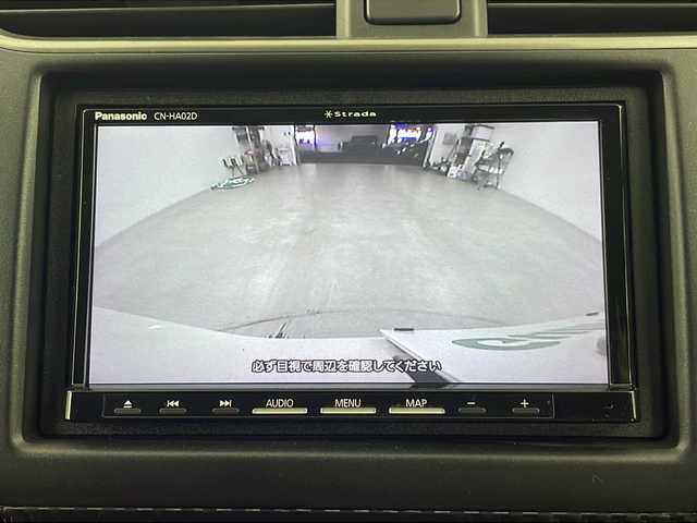 ホンダ シビック タイプR 埼玉県 2016(平28)年 11.8万km チャンピオンシップホワイト 社外ナビ　/　ＡＭ／ＦＭ／ＣＤ／ＤＶＤ／ＢＴ　/バックカメラ　/クルーズコントロール　/ＥＴＣ２．０　/純正１９インチアルミホイール　/純正フロアマット　/ＬＥＤヘッドライト　/オートライト　/横滑り防止システム/アイドリングストップ/プッシュスタート/スマートキー