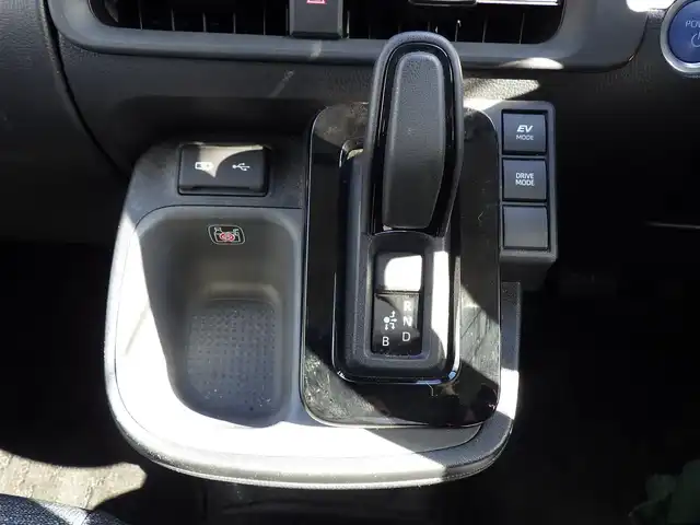 トヨタ シエンタ ハイブリッド Z 千葉県 2022(令4)年 3.2万km スカーレットメタリック Toyota Safety Sense/・プリクラッシュセーフティ/・レーンディパーチャーアラート/・オートハイビーム/両側パワースライドドア/天井サーキュレーター/純正コネクトナビ/地デジTV/【Bluetooth接続】/パノラミックビューモニター/ドライブレコーダー/革巻きステアリング/ステアリングスイッチ/ETC（2.0）/LEDヘッドライト/フォグライト/ウインカーミラー/クリアランスソナー/サイド/カーテンエアバッグ/スマートキー