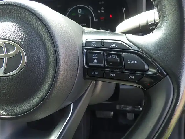 トヨタ シエンタ ハイブリッド Z 千葉県 2022(令4)年 3.2万km スカーレットメタリック Toyota Safety Sense/・プリクラッシュセーフティ/・レーンディパーチャーアラート/・オートハイビーム/両側パワースライドドア/天井サーキュレーター/純正コネクトナビ/地デジTV/【Bluetooth接続】/パノラミックビューモニター/ドライブレコーダー/革巻きステアリング/ステアリングスイッチ/ETC（2.0）/LEDヘッドライト/フォグライト/ウインカーミラー/クリアランスソナー/サイド/カーテンエアバッグ/スマートキー