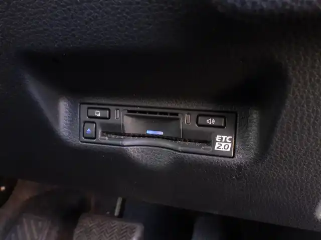 トヨタ シエンタ ハイブリッド Z 千葉県 2022(令4)年 3.2万km スカーレットメタリック Toyota Safety Sense/・プリクラッシュセーフティ/・レーンディパーチャーアラート/・オートハイビーム/両側パワースライドドア/天井サーキュレーター/純正コネクトナビ/地デジTV/【Bluetooth接続】/パノラミックビューモニター/ドライブレコーダー/革巻きステアリング/ステアリングスイッチ/ETC（2.0）/LEDヘッドライト/フォグライト/ウインカーミラー/クリアランスソナー/サイド/カーテンエアバッグ/スマートキー