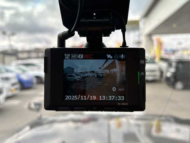 日産 サファリ エクストラV グランロード 岩手県 2024(令6)年 8.3万km 緑 ハイルーフ /社外オーディオ/ETC /冬タイヤ有 /エアコン /リアヒーター/社外グリルバンパーガード /フロントウインチ付 /社外ヘッドライト /電動角度調整ミラー /スペアキー /社外フロアマット /保証書 取説